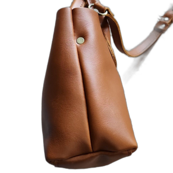 NWOT Portland Leather Goods 'Almost Perfect' Raindrop Crossbody Bag, Honey - Picture 10 of 10